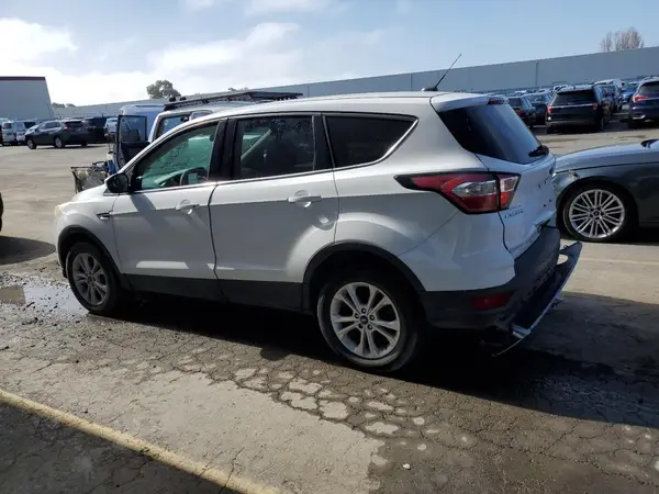 1FMCU0GD6HUD44071 2017 FORD ESCAPE - Image 2