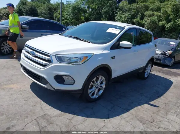 1FMCU0GD6HUD64028 2017 FORD ESCAPE - Image 2