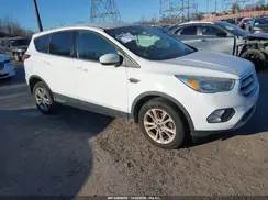 1FMCU0GD6HUD81122 2017 FORD ESCAPE