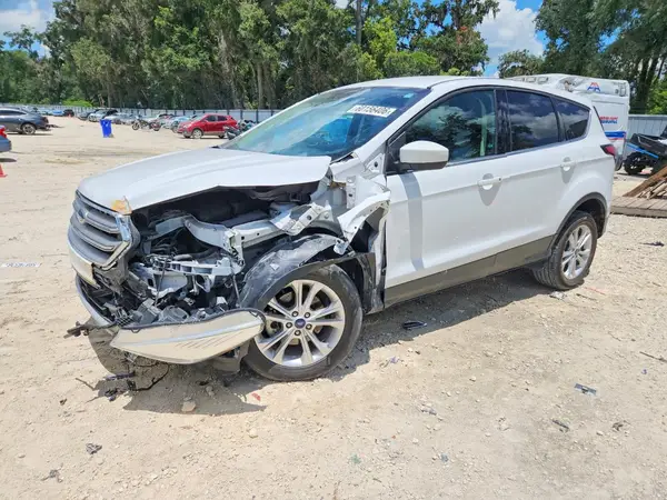 1FMCU0GD6HUE43621 2017 FORD ESCAPE - Image 1