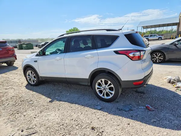 1FMCU0GD6JUA43502 2018 FORD ESCAPE - Image 2