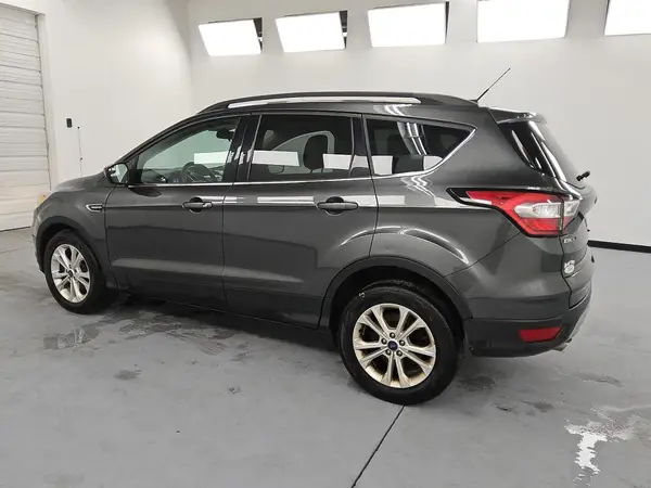 1FMCU0GD6JUA74555 2018 FORD ESCAPE - Image 2