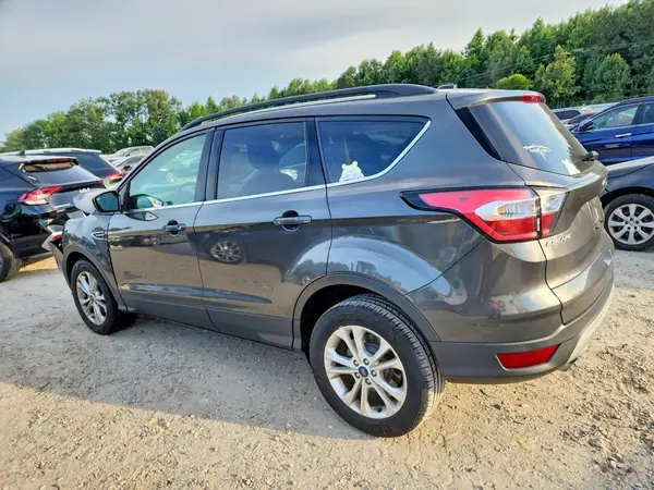 1FMCU0GD6JUB05626 2018 FORD ESCAPE - Image 2