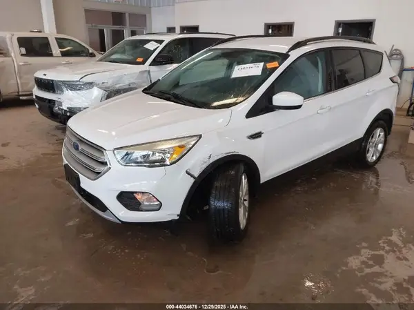 1FMCU0GD6JUB24905 2018 FORD ESCAPE - Image 2