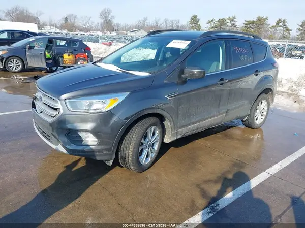 1FMCU0GD6JUB40702 2018 FORD ESCAPE - Image 2