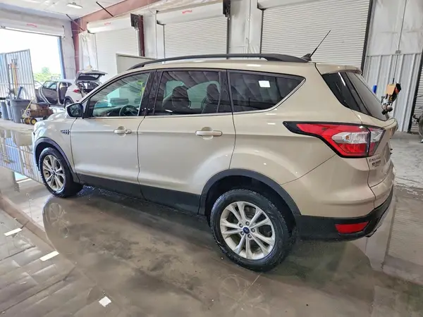 1FMCU0GD6JUB72856 2018 FORD ESCAPE - Image 2