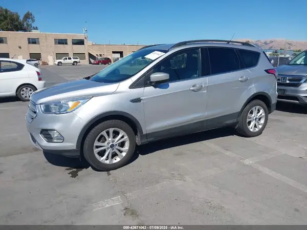 1FMCU0GD6JUB81931 2018 FORD ESCAPE - Image 2