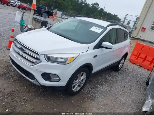 1FMCU0GD6JUC11056 2018 FORD ESCAPE - Image 2