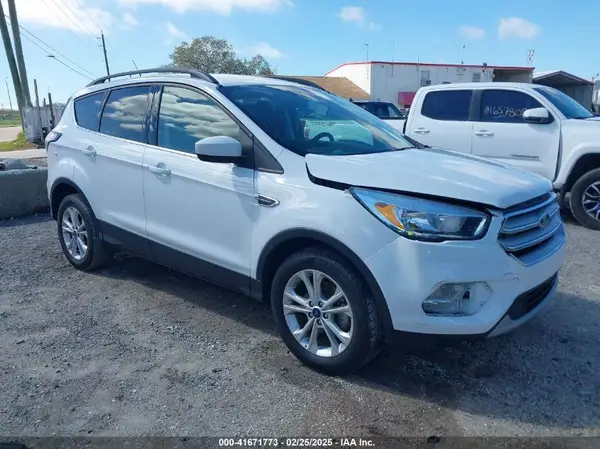 1FMCU0GD6JUC20646 2018 FORD ESCAPE - Image 1