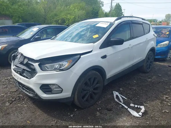 1FMCU0GD6JUD42262 2018 FORD ESCAPE - Image 2