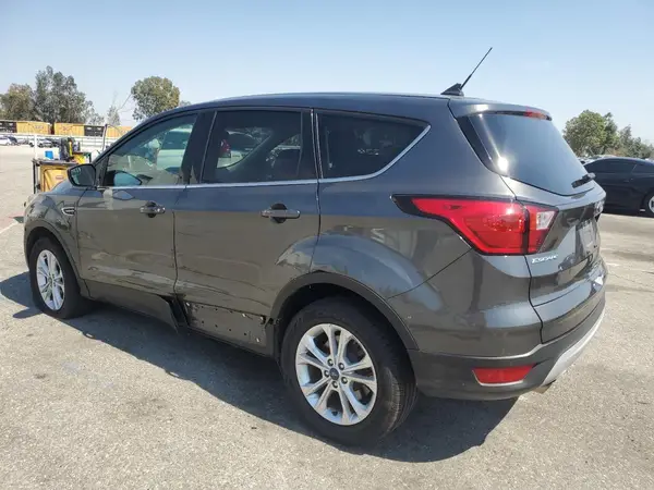 1FMCU0GD6KUB04865 2019 FORD ESCAPE - Image 2