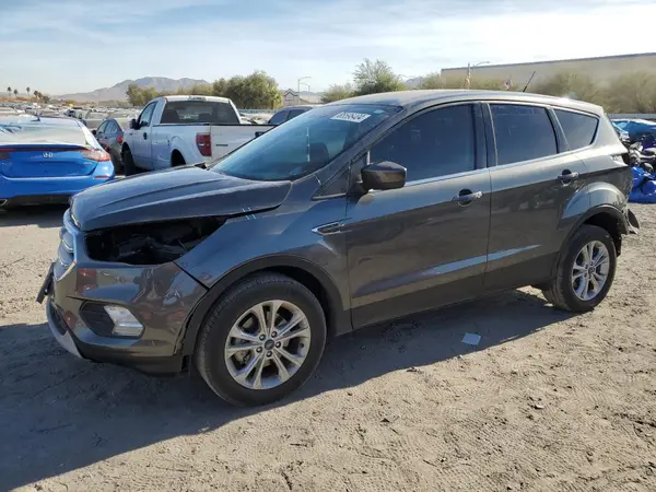 1FMCU0GD6KUB05238 2019 FORD ESCAPE - Image 1