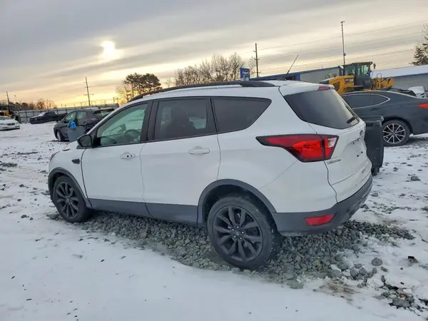 1FMCU0GD6KUB09192 2019 FORD ESCAPE - Image 2