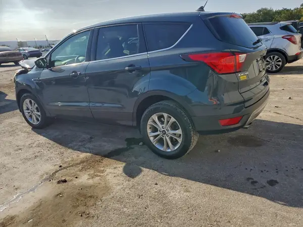 1FMCU0GD6KUB32973 2019 FORD ESCAPE - Image 2