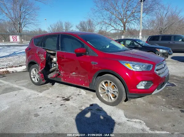 1FMCU0GD6KUB63821 2019 FORD ESCAPE - Image 1