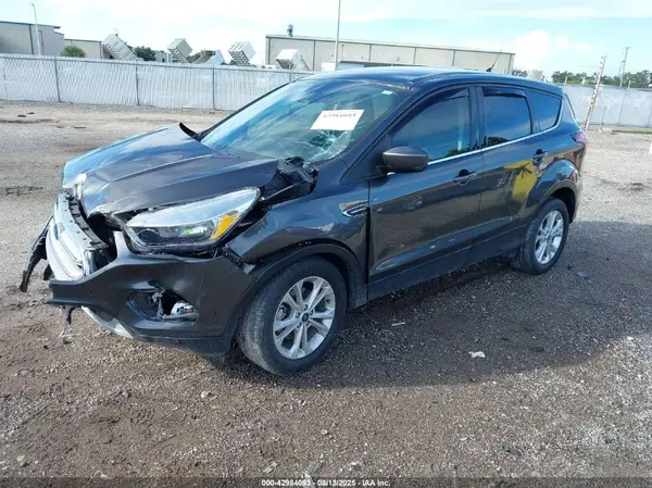 1FMCU0GD6KUB96057 2019 FORD ESCAPE - Image 2