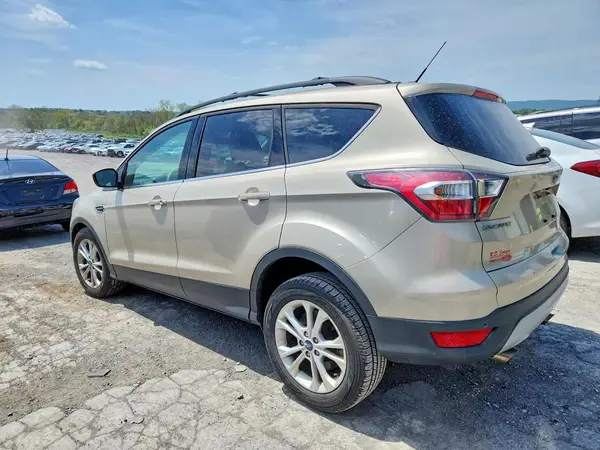 1FMCU0GD7HUA10552 2017 FORD ESCAPE - Image 2