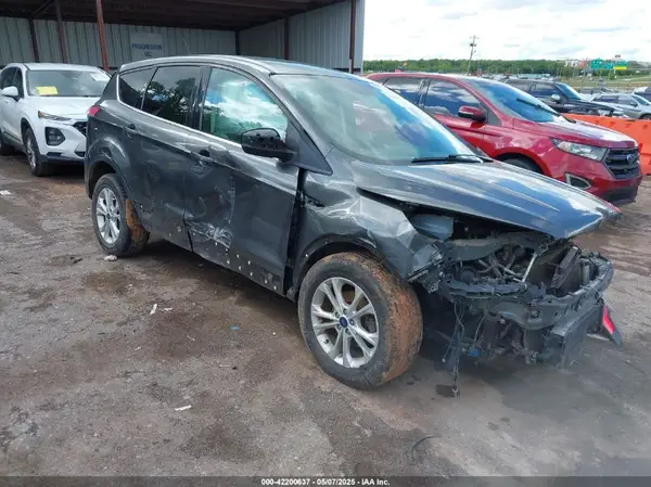 1FMCU0GD7HUA40442 2017 FORD ESCAPE - Image 1