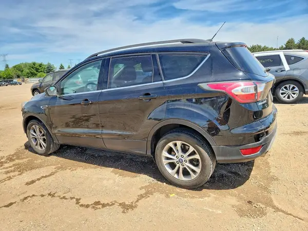 1FMCU0GD7HUB21098 2017 FORD ESCAPE - Image 2