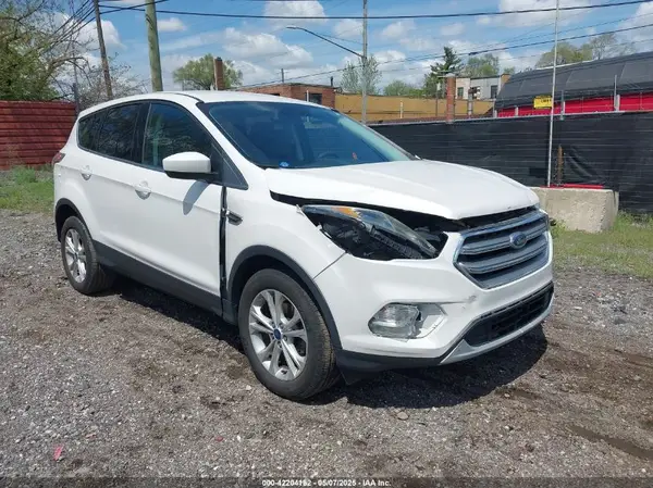 1FMCU0GD7HUB41187 2017 FORD ESCAPE - Image 1