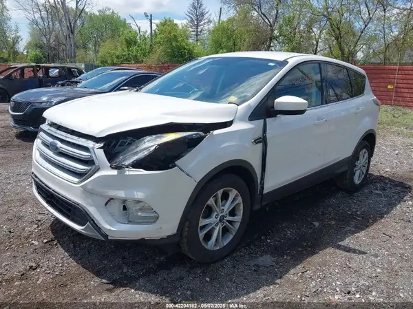 1FMCU0GD7HUB41187 2017 FORD ESCAPE - Image 2