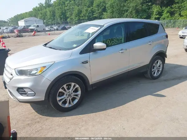 1FMCU0GD7HUB63190 2017 FORD ESCAPE - Image 2