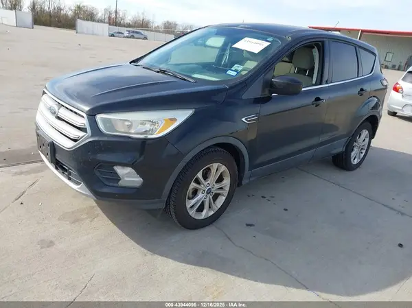 1FMCU0GD7HUB79194 2017 FORD ESCAPE - Image 2