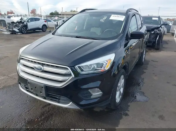 1FMCU0GD7HUB82435 2017 FORD ESCAPE - Image 2