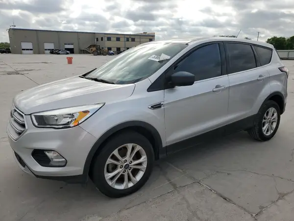 1FMCU0GD7HUC04319 2017 FORD ESCAPE - Image 1