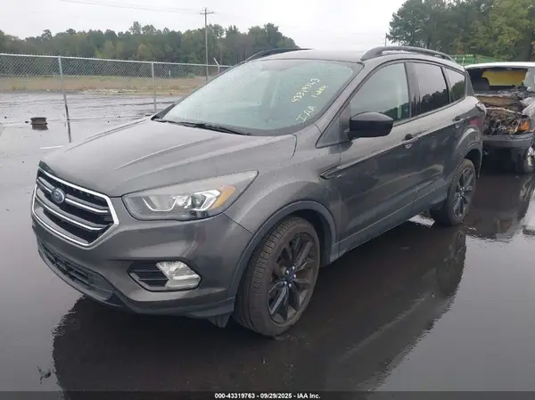 1FMCU0GD7HUC13120 2017 FORD ESCAPE - Image 2
