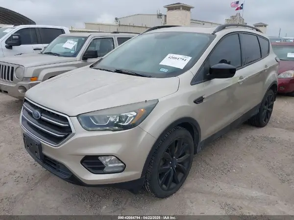 1FMCU0GD7HUC24618 2017 FORD ESCAPE - Image 2