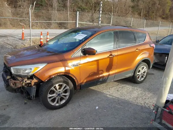 1FMCU0GD7HUC27986 2017 FORD ESCAPE - Image 2