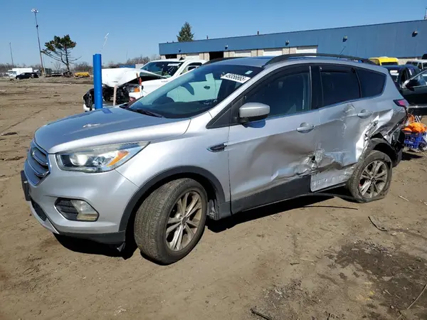 1FMCU0GD7HUC62446 2017 FORD ESCAPE - Image 1