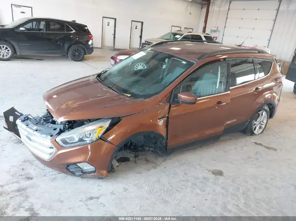 1FMCU0GD7HUD18935 2017 FORD ESCAPE - Image 2