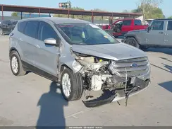 1FMCU0GD7HUD40112 2017 FORD ESCAPE
