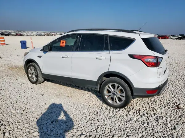 1FMCU0GD7HUD76110 2017 FORD ESCAPE - Image 2