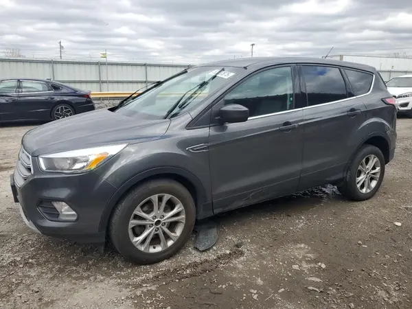 1FMCU0GD7HUE02852 2017 FORD ESCAPE - Image 1