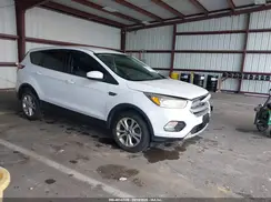 1FMCU0GD7HUE38704 2017 FORD ESCAPE