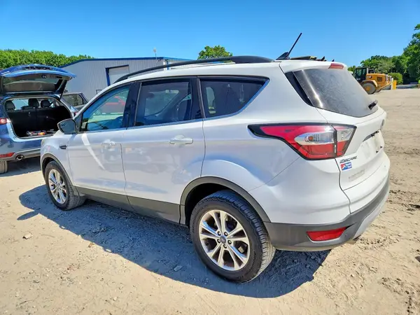 1FMCU0GD7JUA18818 2018 FORD ESCAPE - Image 2