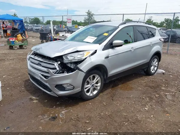 1FMCU0GD7JUA20147 2018 FORD ESCAPE - Image 2