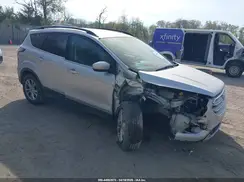 1FMCU0GD7JUA52905 2018 FORD ESCAPE