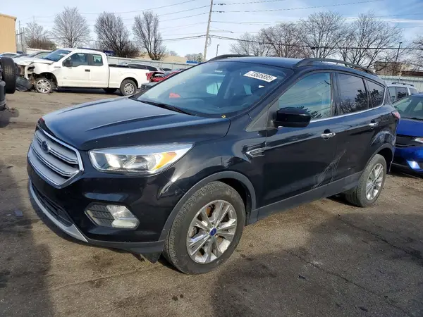 1FMCU0GD7JUA73625 2018 FORD ESCAPE - Image 1