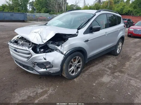 1FMCU0GD7JUA82454 2018 FORD ESCAPE - Image 2