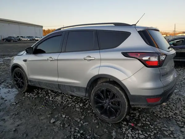 1FMCU0GD7JUB03948 2018 FORD ESCAPE - Image 2