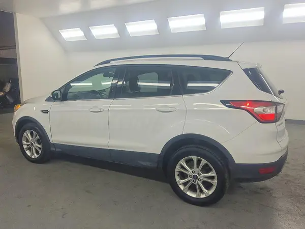 1FMCU0GD7JUB17543 2018 FORD ESCAPE - Image 2