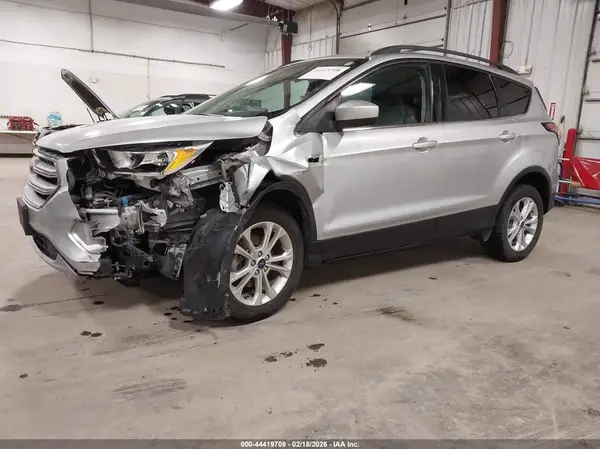 1FMCU0GD7JUB60604 2018 FORD ESCAPE - Image 2