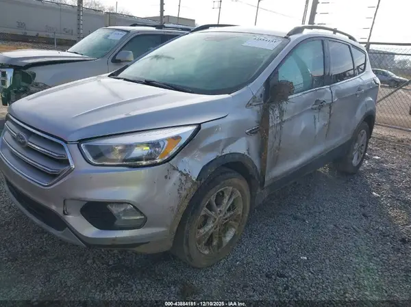 1FMCU0GD7JUB66886 2018 FORD ESCAPE - Image 2
