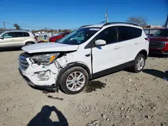 1FMCU0GD7JUC17738 2018 FORD ESCAPE
