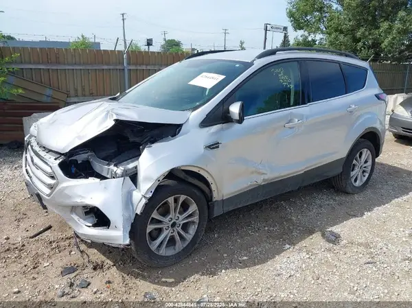 1FMCU0GD7JUD42898 2018 FORD ESCAPE - Image 2
