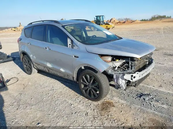 1FMCU0GD7KUA07108 2019 FORD ESCAPE - Image 1